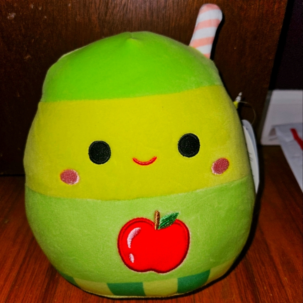 NWT Jean the Green Apple 🍏 Juice Box Squishmallow 7"